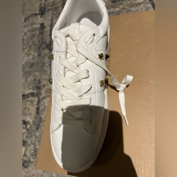 Brand new Steve Madden rock studs - Picture 2 of 4